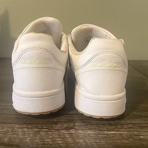 Adidas men’s size 8